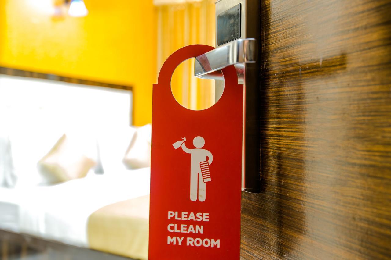 Oyo 9326 Om Sai Residency Hotel มุมไบ ภายนอก รูปภาพ