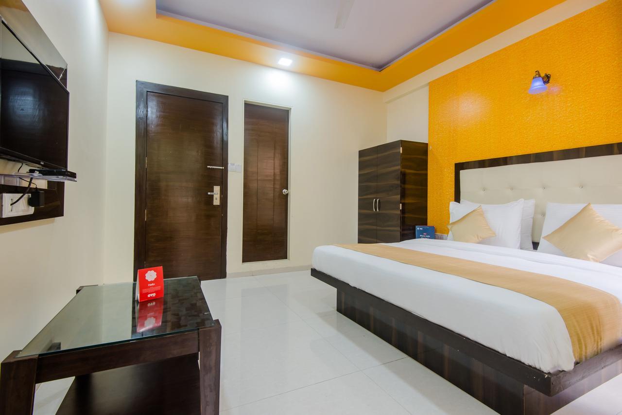 Oyo 9326 Om Sai Residency Hotel มุมไบ ภายนอก รูปภาพ